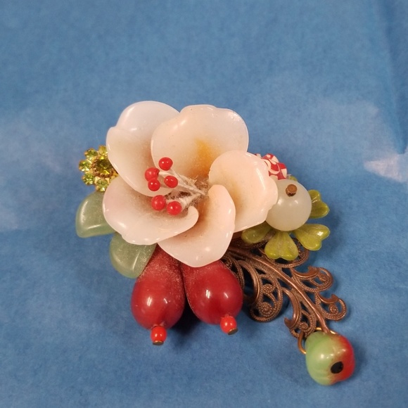 Jewelry - Antique glass brooch. Worn once.